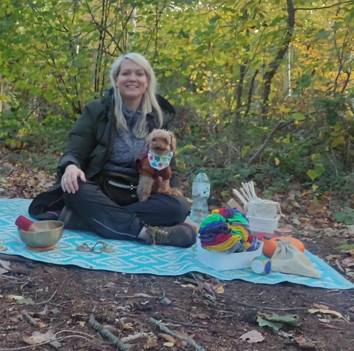 Lena Kuna-Schallenberg in einem Wald